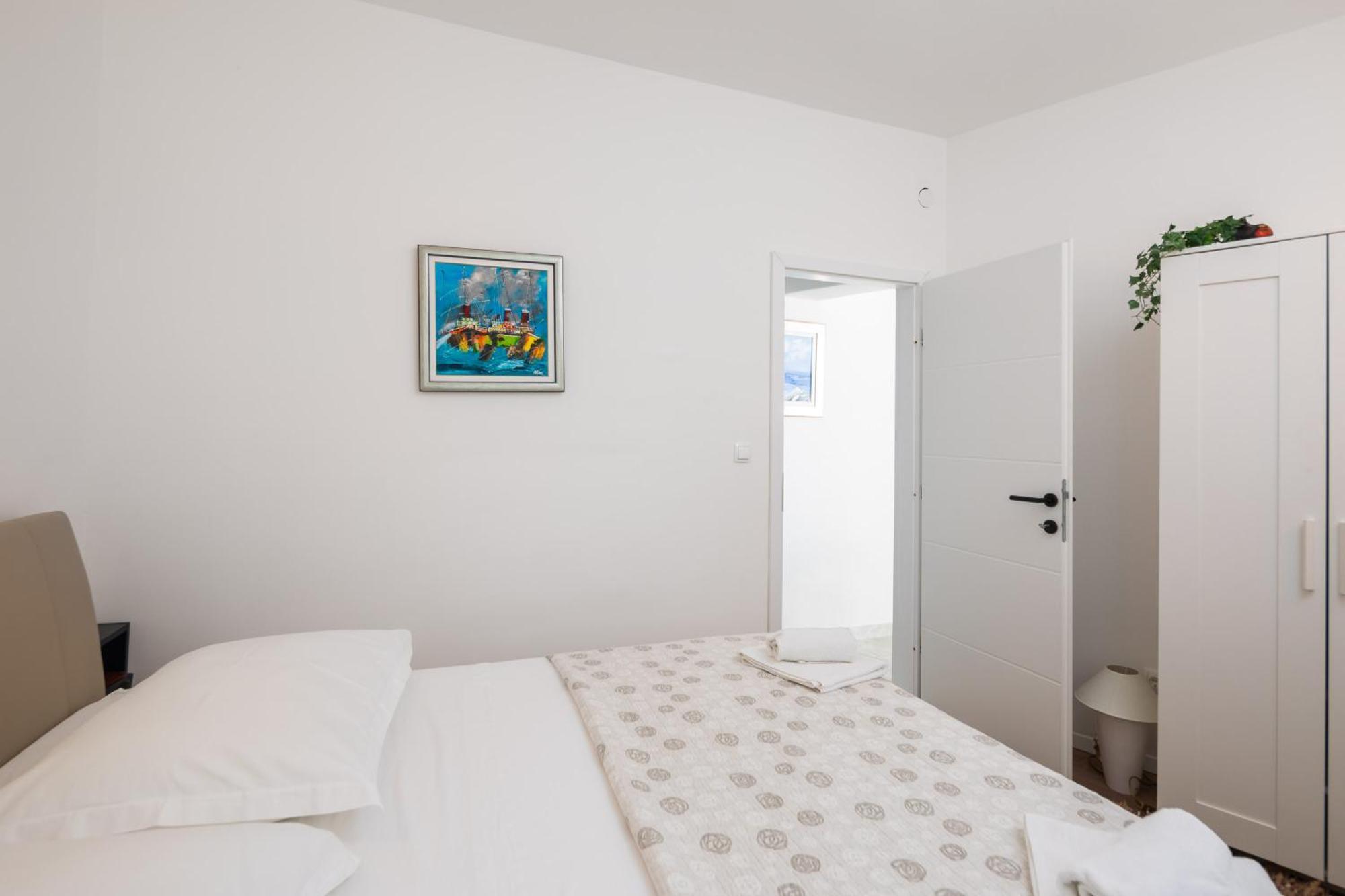 Caleta Seaview Suites II - Pool & Jacuzzi Lokva Rogoznica Dış mekan fotoğraf